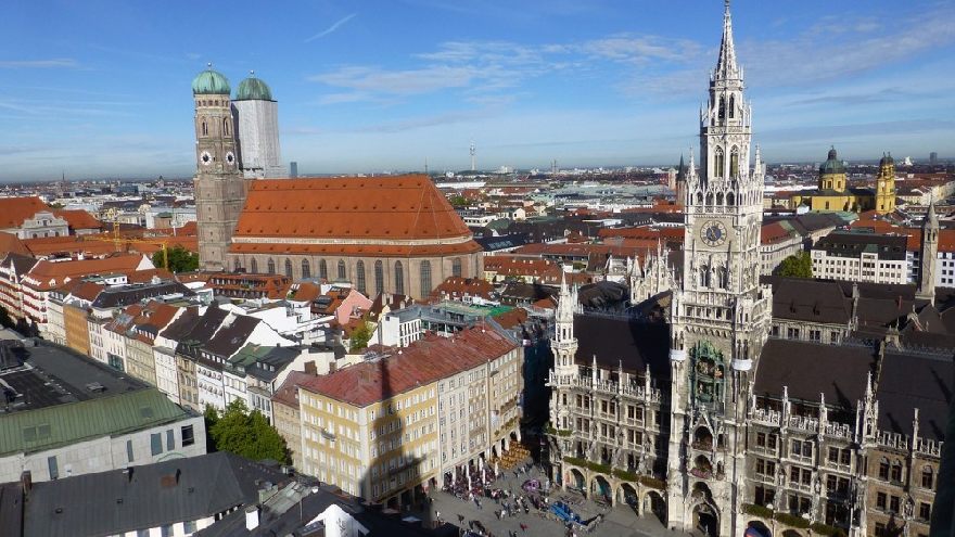 Münchener Skyline und der Dom.